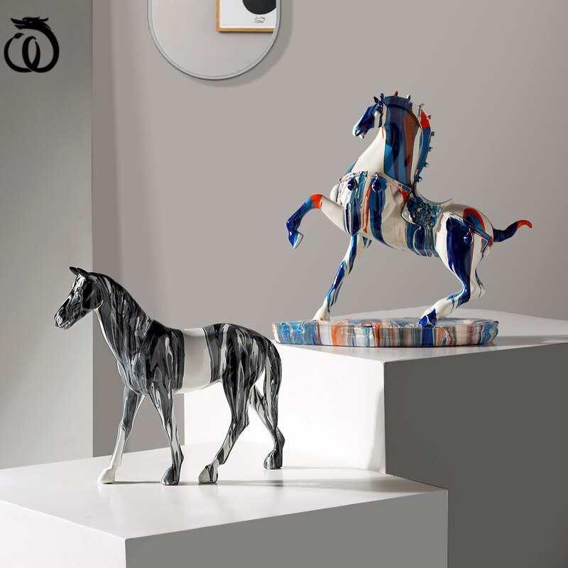 statue cheval coloré