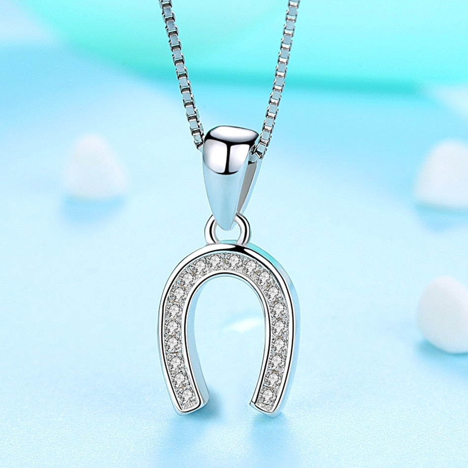 Collier fer à cheval à l'envers