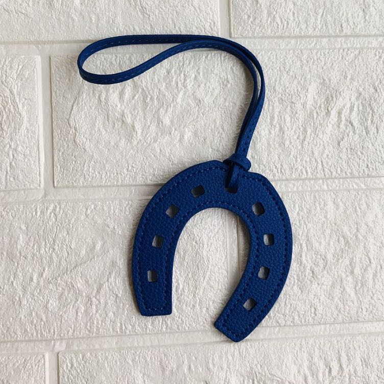 Porte clé fer à cheval en cuir