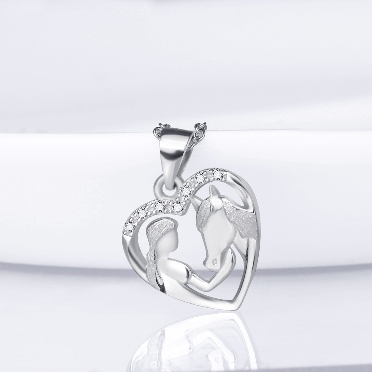 Collier Fille qui nourrit son Cheval (Argent)