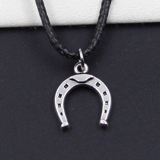 Collier Cheval <br> Fer à Cheval en Cuir