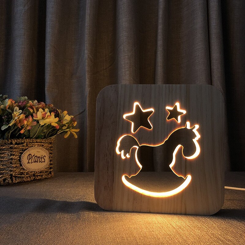 Lampe cheval à bascule en bois