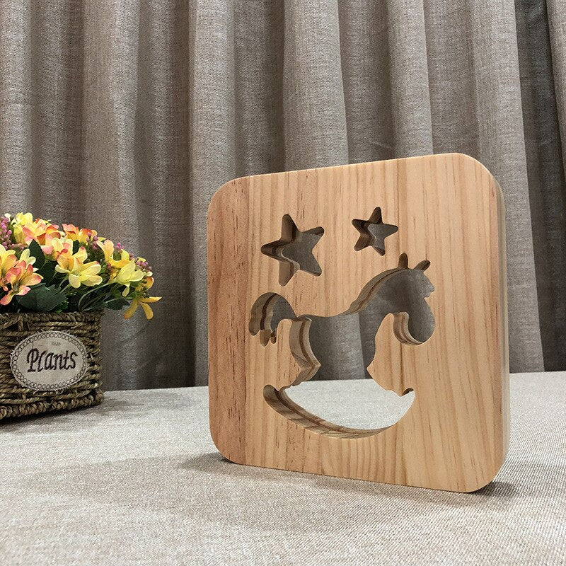 Lampe cheval à bascule en bois