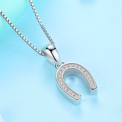 Collier fer à cheval à l'envers